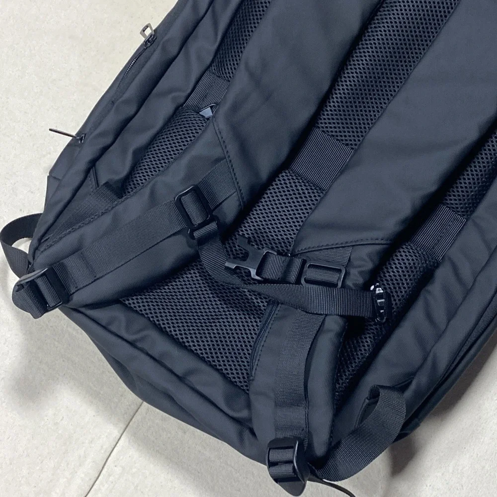 Fenruien Leisure Light Business Black Laptop Backpack Travel Bag